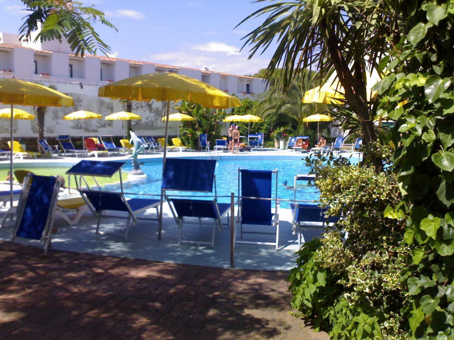 Marina Club Hotel Baia Domizia Eksteriør bilde